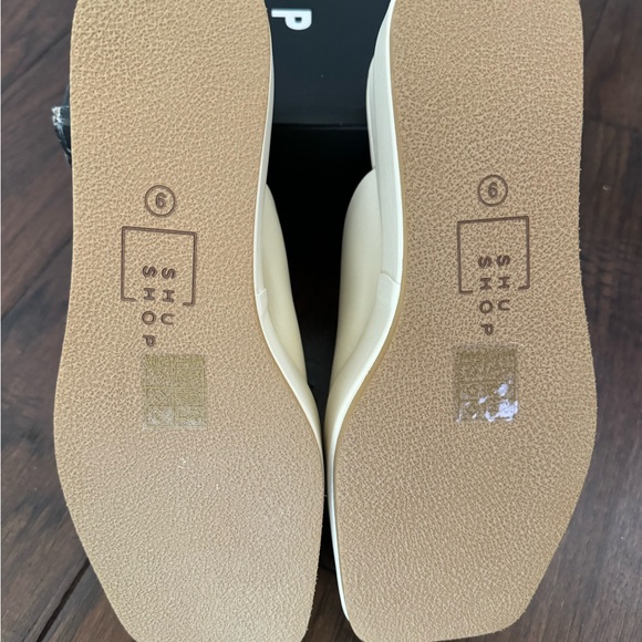 NEW Shu Shop Karlie Wedges Sz. 9 - Picture 3 of 3